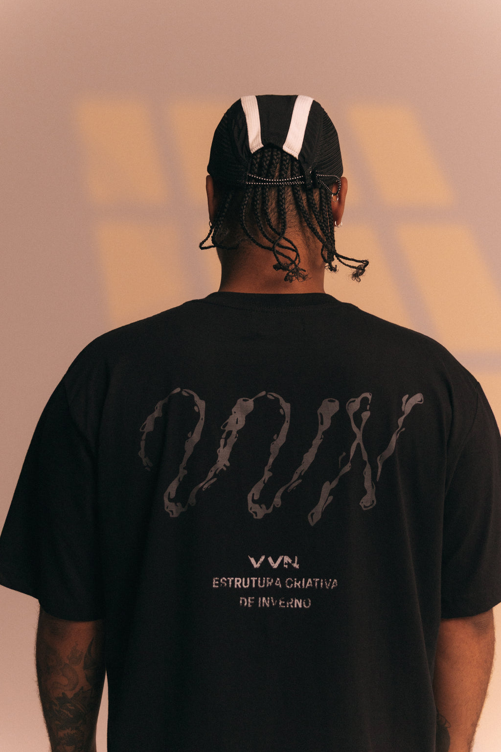 CAMISA ESTRUTURA CRIATIVA PRETA
